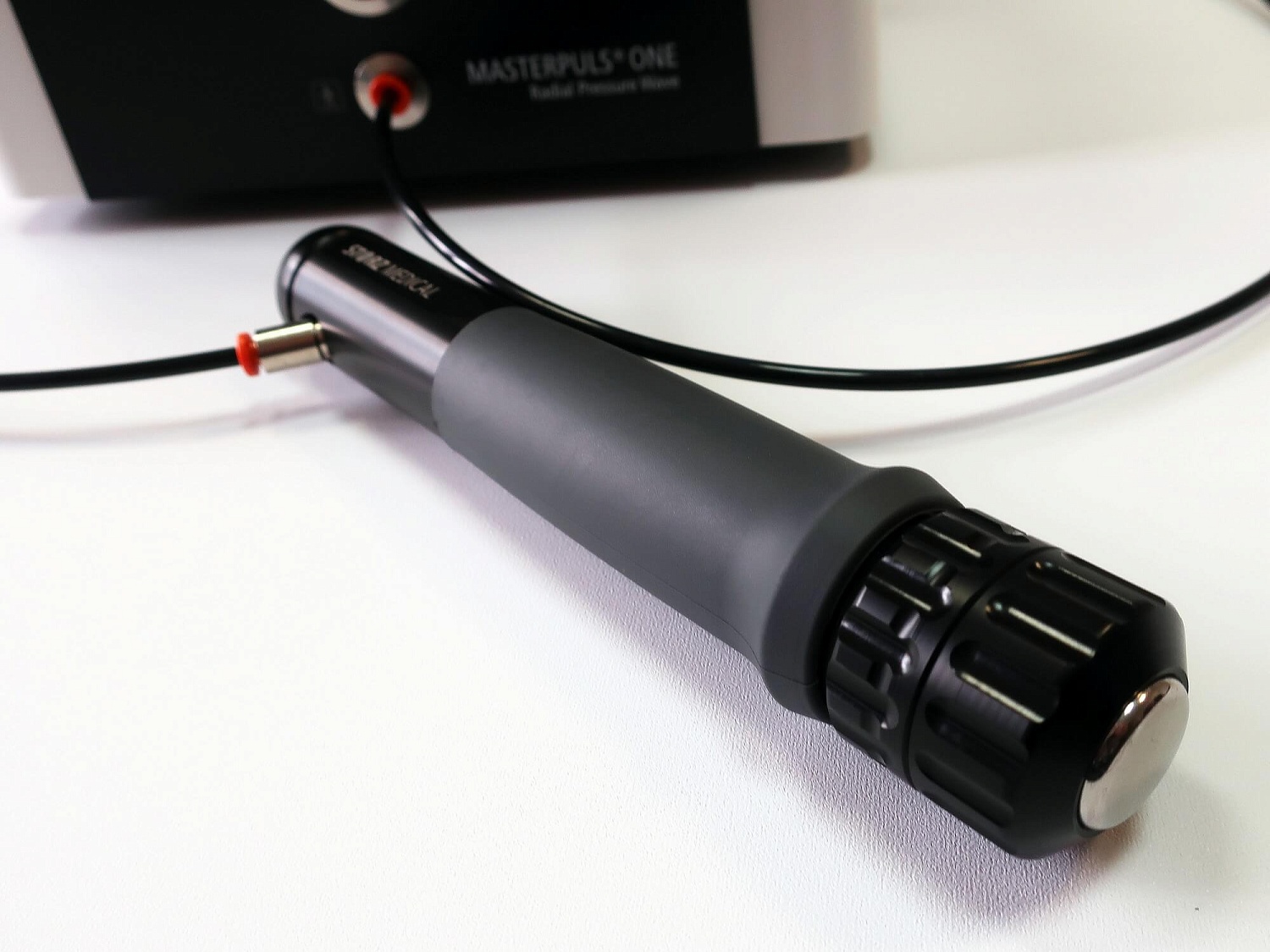 MASTERPULS ONE - фото аппарата ударно-волновой терапии