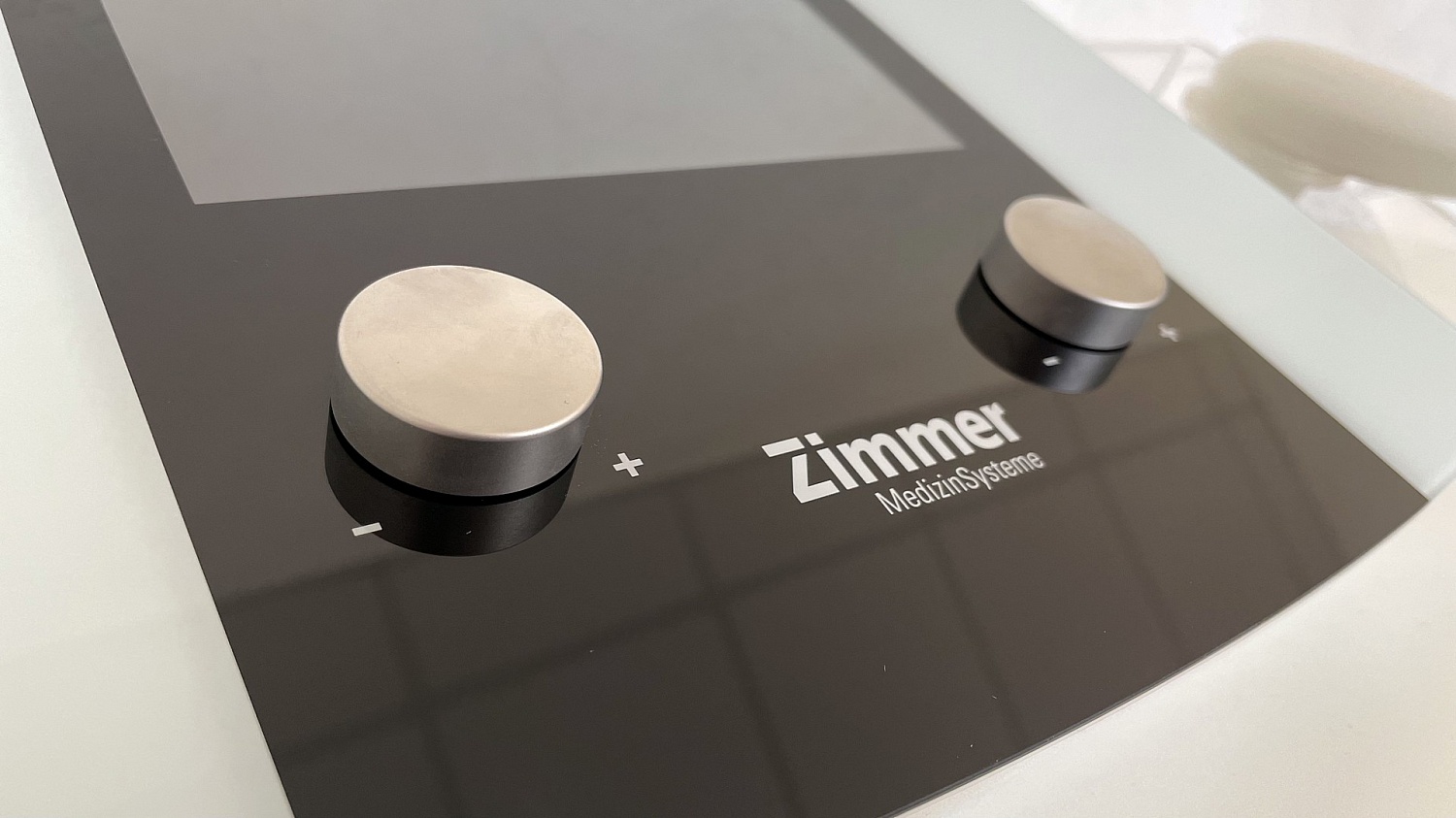 Новый аппарат Zimmer SoleoSonoStim появился в шоуруме «Фуджитора»